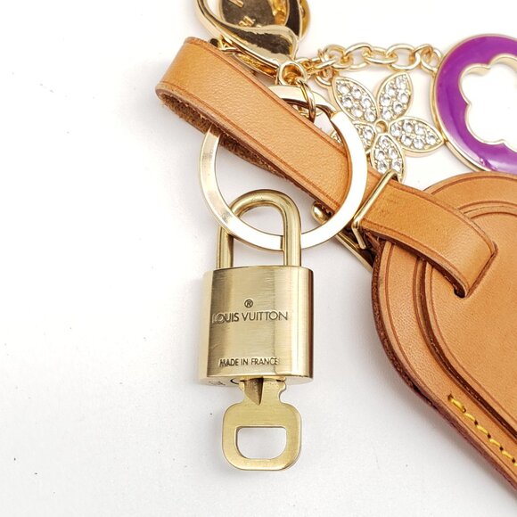 Authentic Louis Vuitton Luggage Tag with Gold Padlock & Unbranded Keychain - Picture 6 of 7